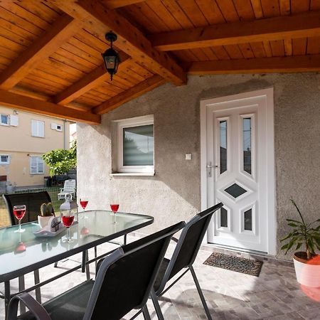 Holiday Apartment Near The Beach Fažana Buitenkant foto
